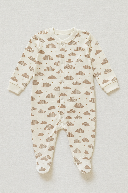 Baby-Strampler mit Wolken & Sternen – 100 % Baumwolle