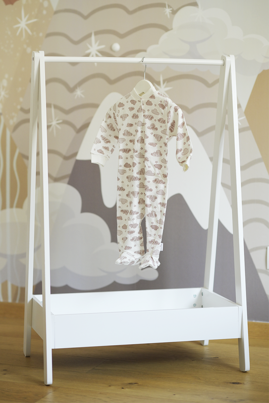 Baby-Strampler mit Wolken & Sternen – 100 % Baumwolle